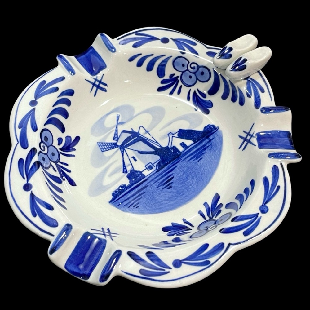 Vintage 1990s Delft Blauw Holland Windmill Ashtray - Miniature 3D Clogs